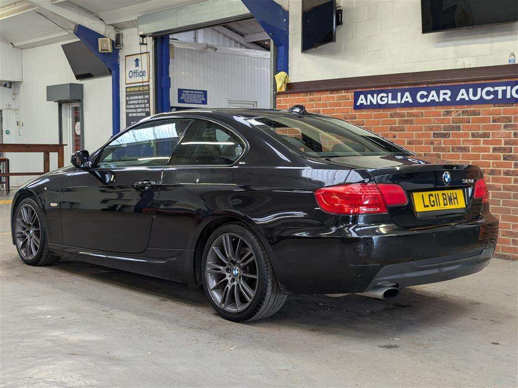 <p>2011 BMW 320I M SPORT</p>
