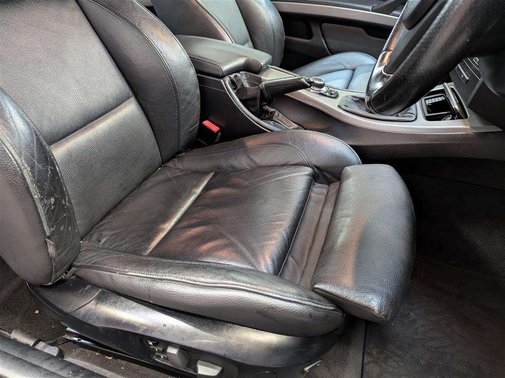 <p>2011 BMW 320I M SPORT</p>