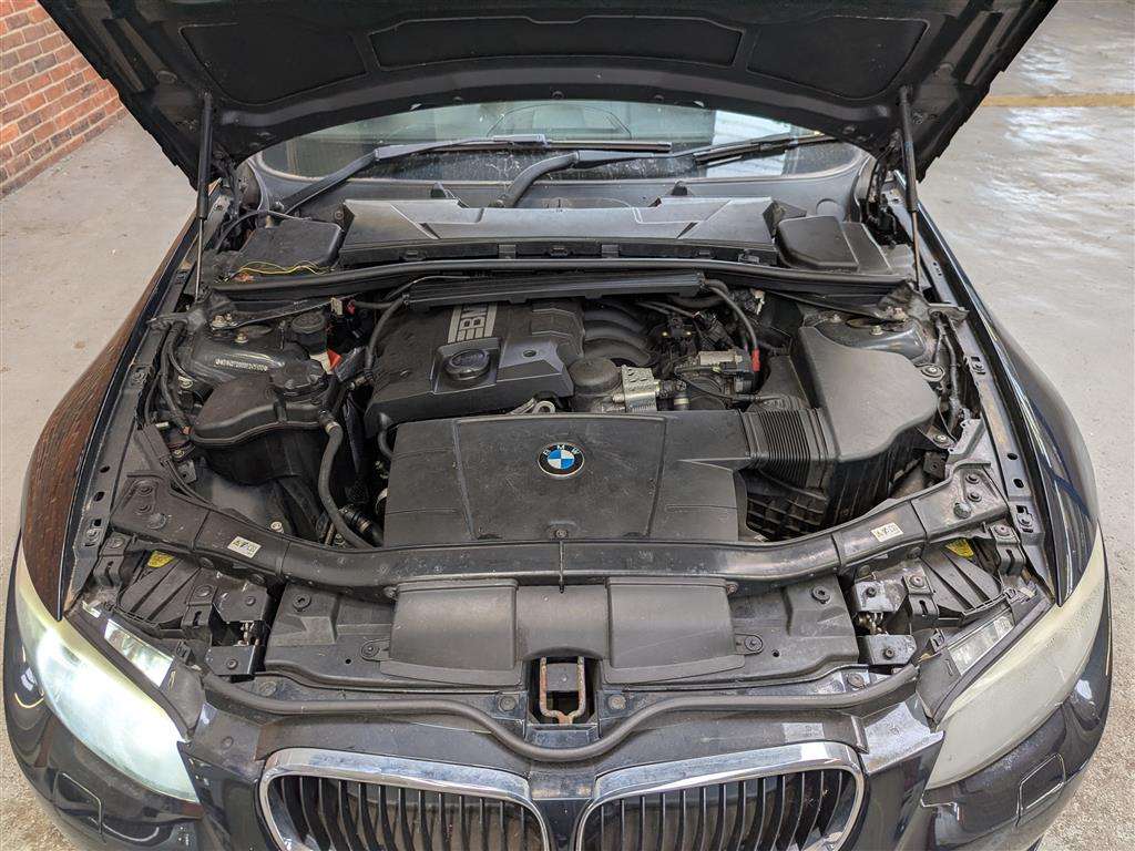 <p>2011 BMW 320I M SPORT</p>