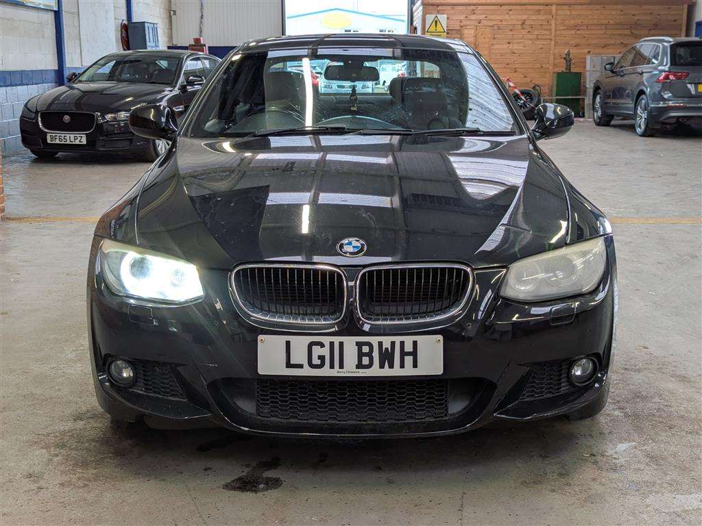 <p>2011 BMW 320I M SPORT</p>