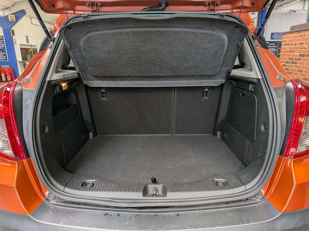 <p>2015 VAUXHALL MOKKA TECH LINE TURBO AUT</p>