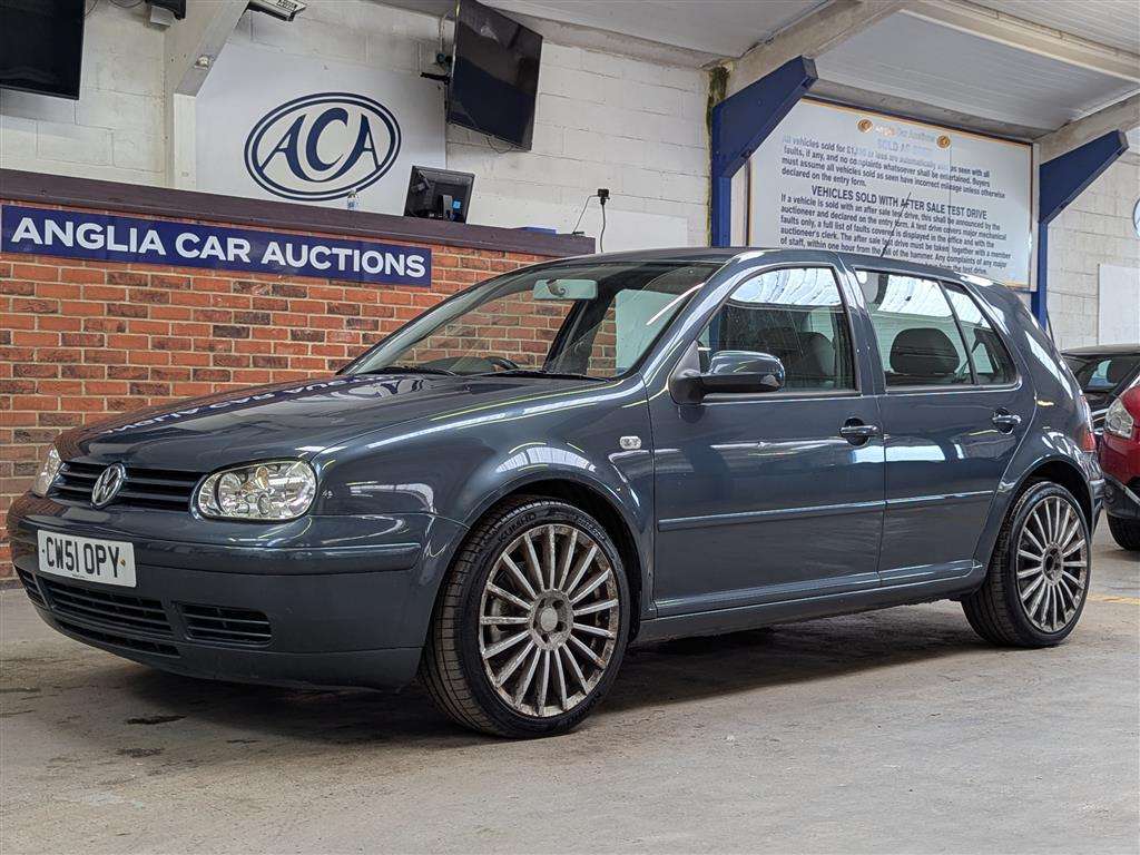 <p>2001 VOLKSWAGEN GOLF GT TDI</p>
