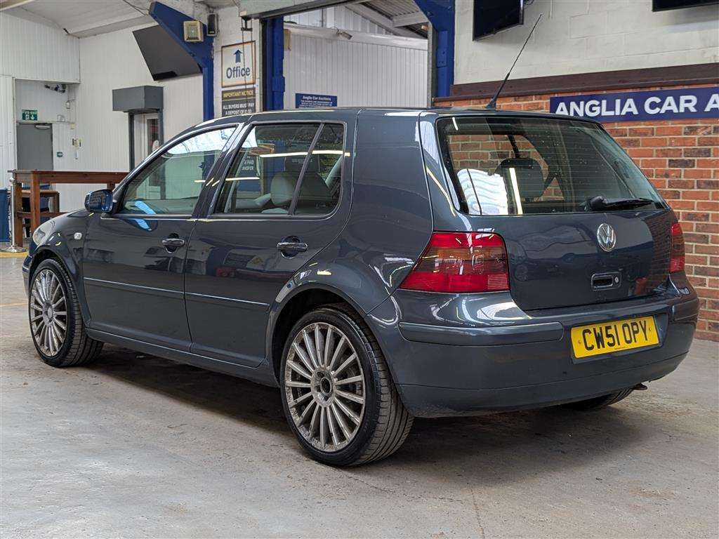 <p>2001 VOLKSWAGEN GOLF GT TDI</p>