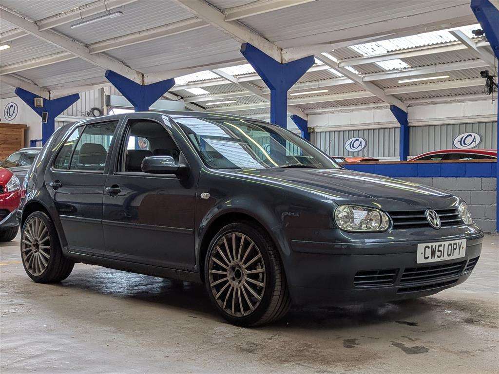 <p>2001 VOLKSWAGEN GOLF GT TDI</p>