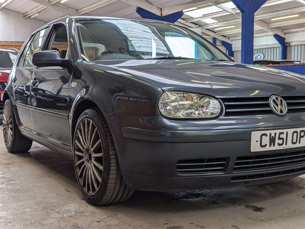 <p>2001 VOLKSWAGEN GOLF GT TDI</p>