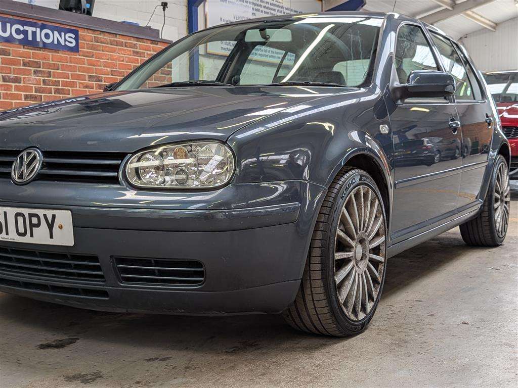 <p>2001 VOLKSWAGEN GOLF GT TDI</p>