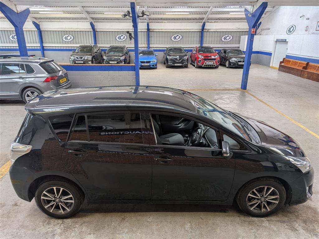 <p>2014 TOYOTA VERSO ICON D-4D</p>