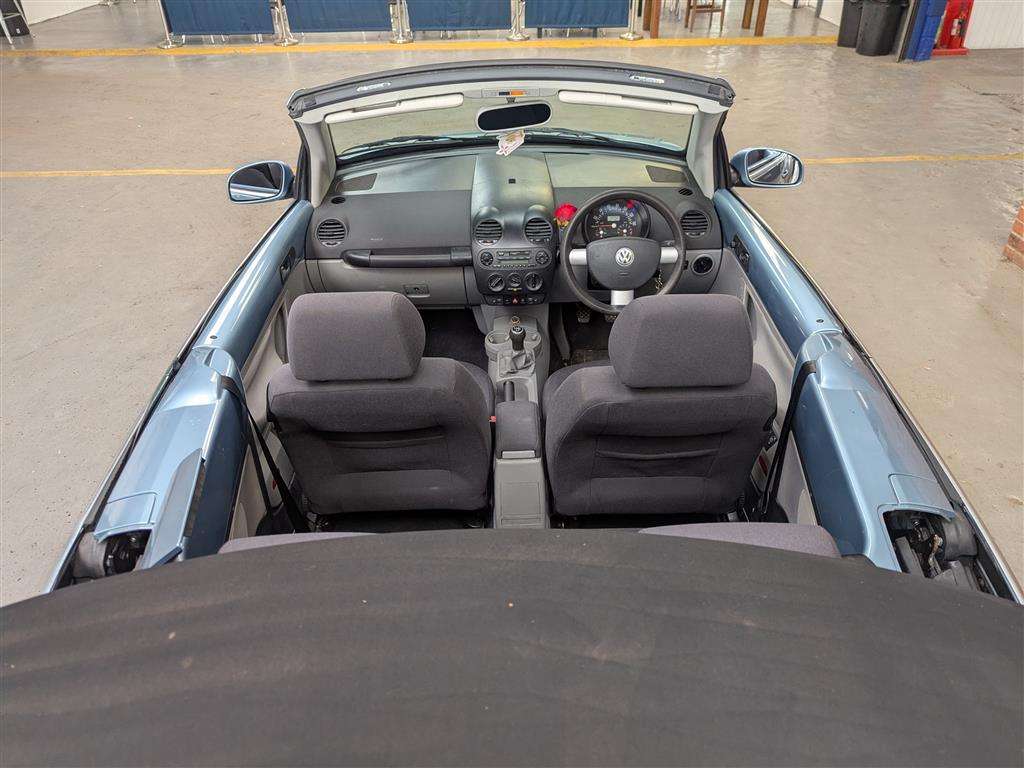 <p>2003 VOLKSWAGEN BEETLE CABRIOLET</p>