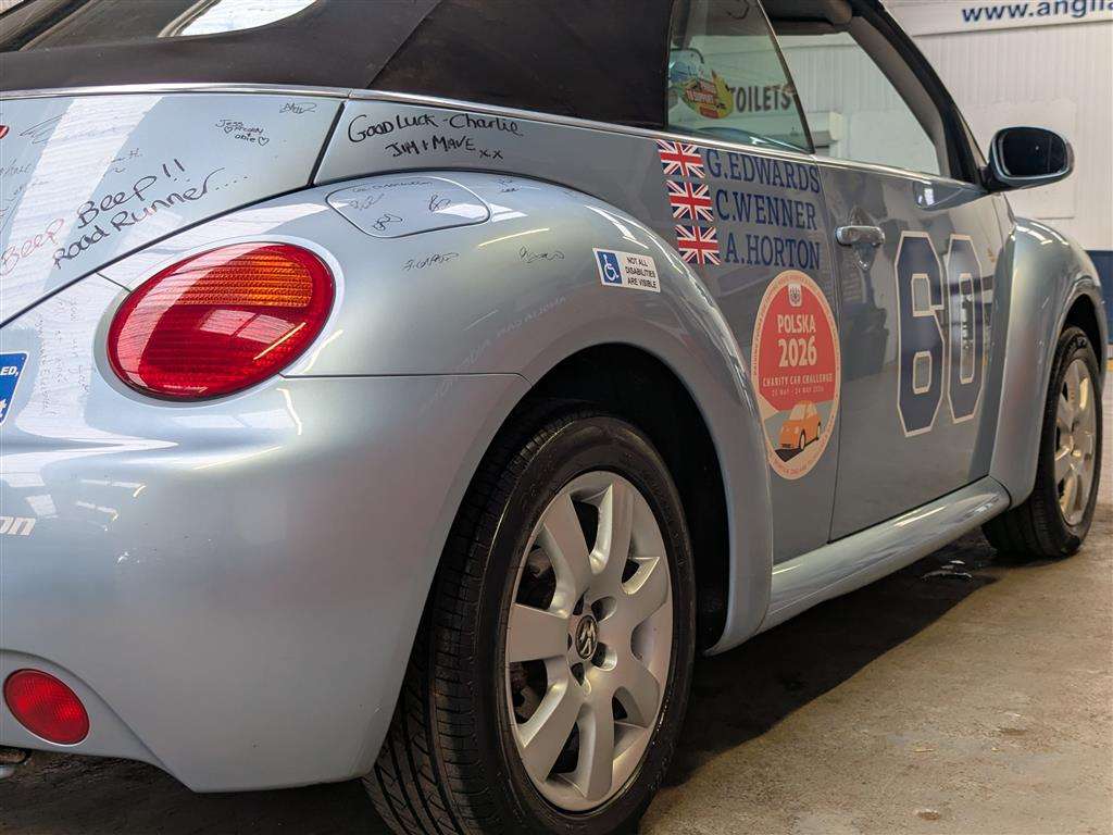<p>2003 VOLKSWAGEN BEETLE CABRIOLET</p>