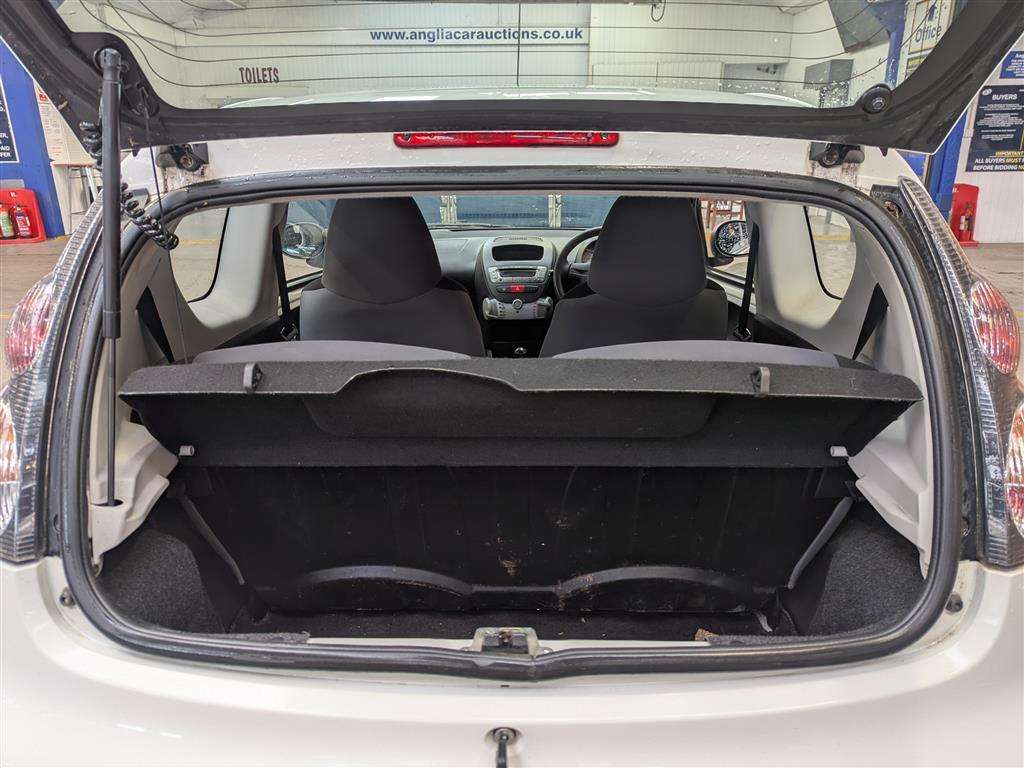 <p>2012 CITROEN C1 VT</p>