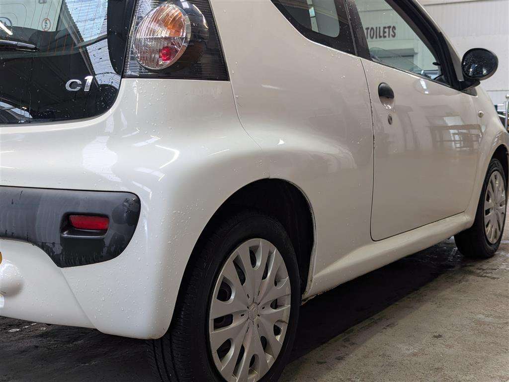 <p>2012 CITROEN C1 VT</p>