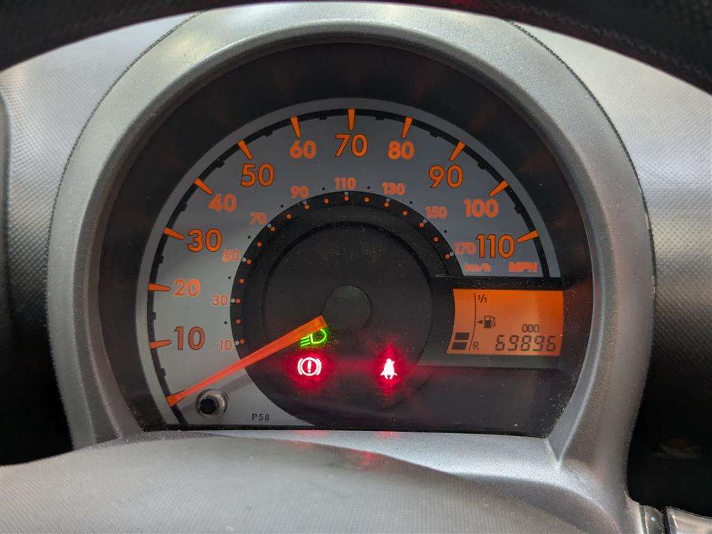 <p>2012 CITROEN C1 VT</p>