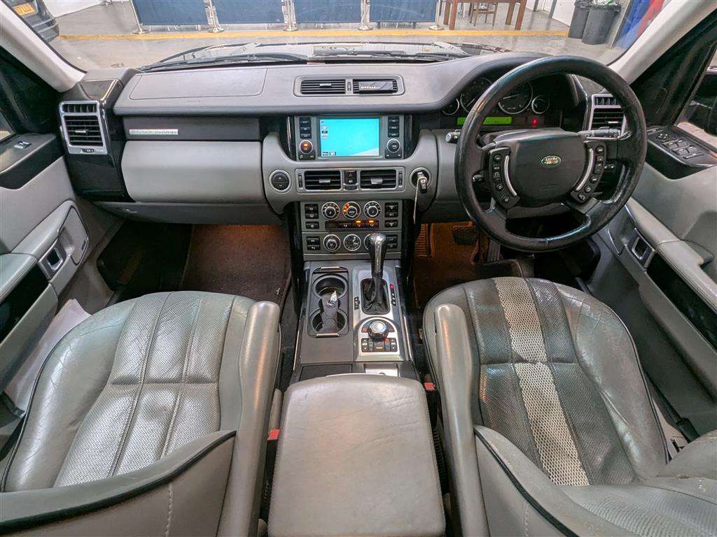 <p>2008 LAND ROVER RANGE ROVER VOGUE SE A</p>