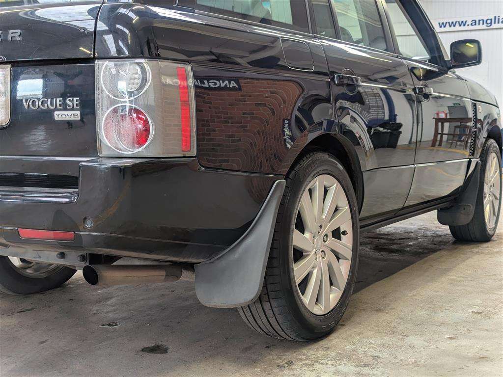 <p>2008 LAND ROVER RANGE ROVER VOGUE SE A</p>