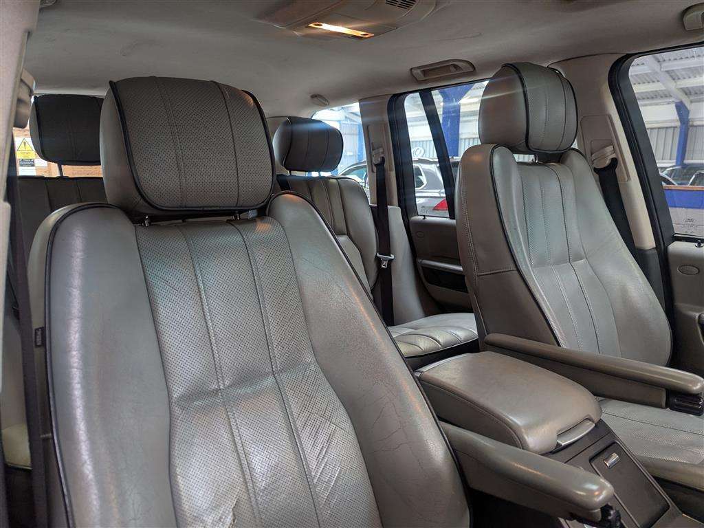 <p>2008 LAND ROVER RANGE ROVER VOGUE SE A</p>