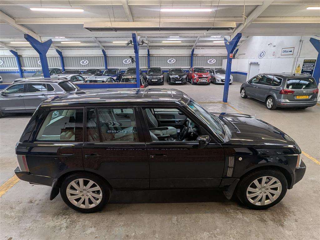 <p>2008 LAND ROVER RANGE ROVER VOGUE SE A</p>