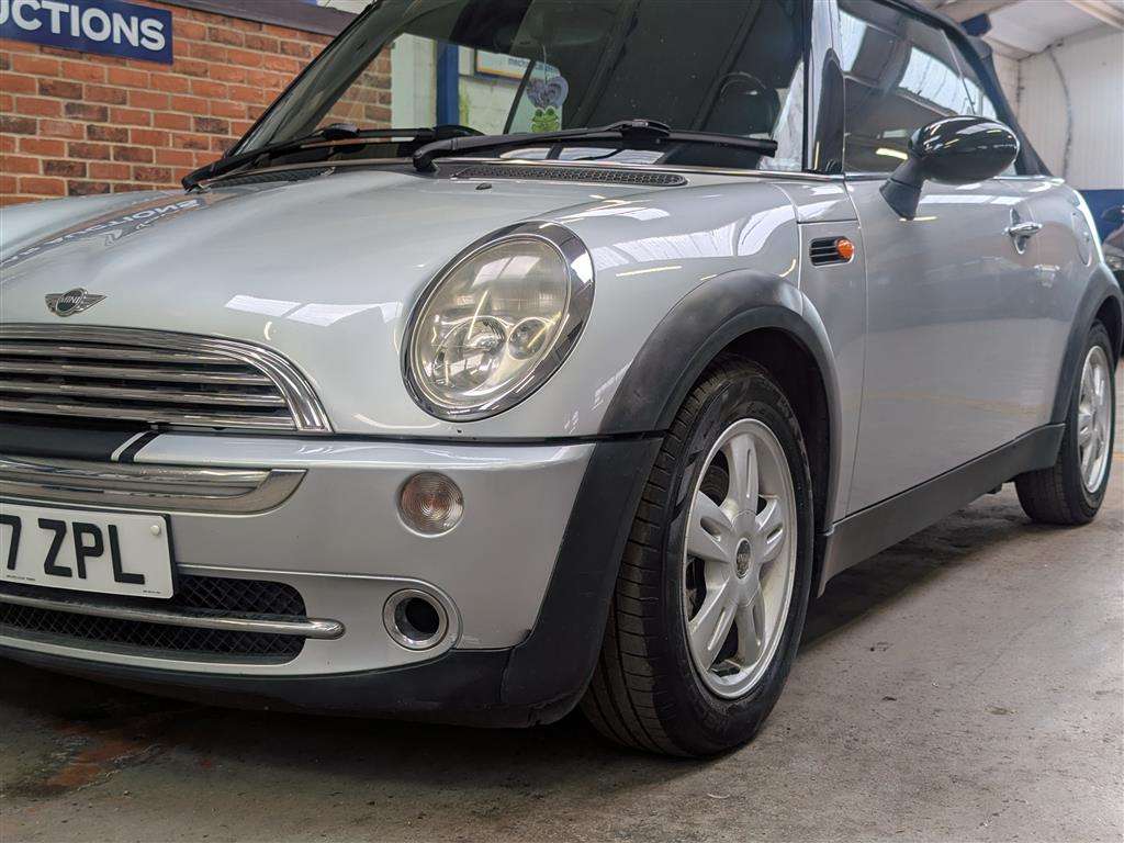 <p>2007 MINI MINI COOPER</p>