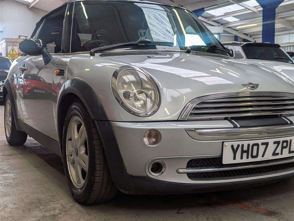 <p>2007 MINI MINI COOPER</p>