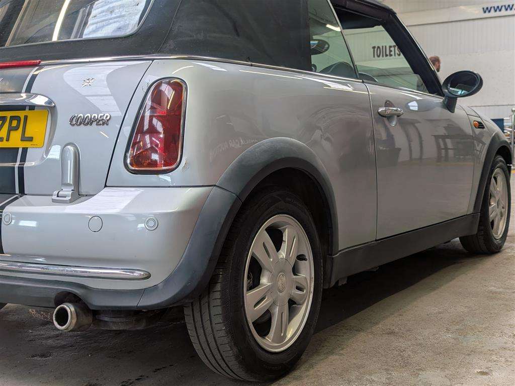 <p>2007 MINI MINI COOPER</p>