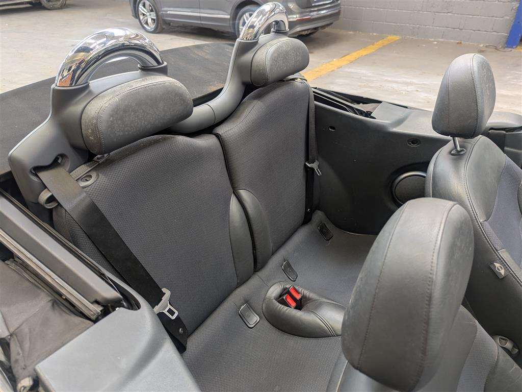 <p>2007 MINI MINI COOPER</p>