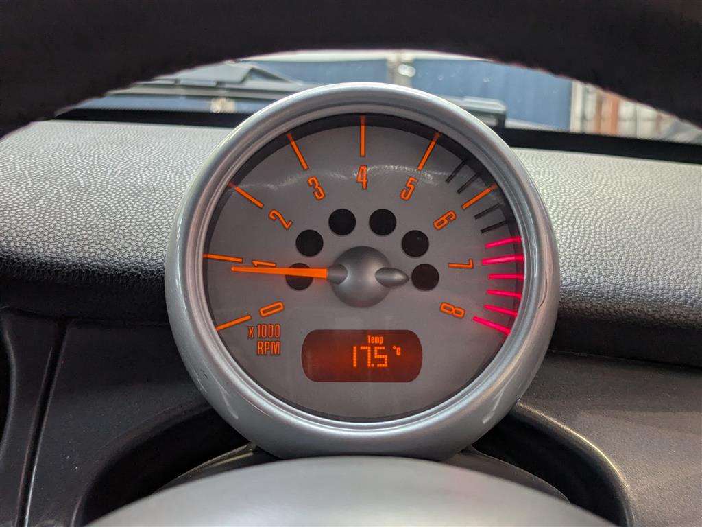 <p>2007 MINI MINI COOPER</p>