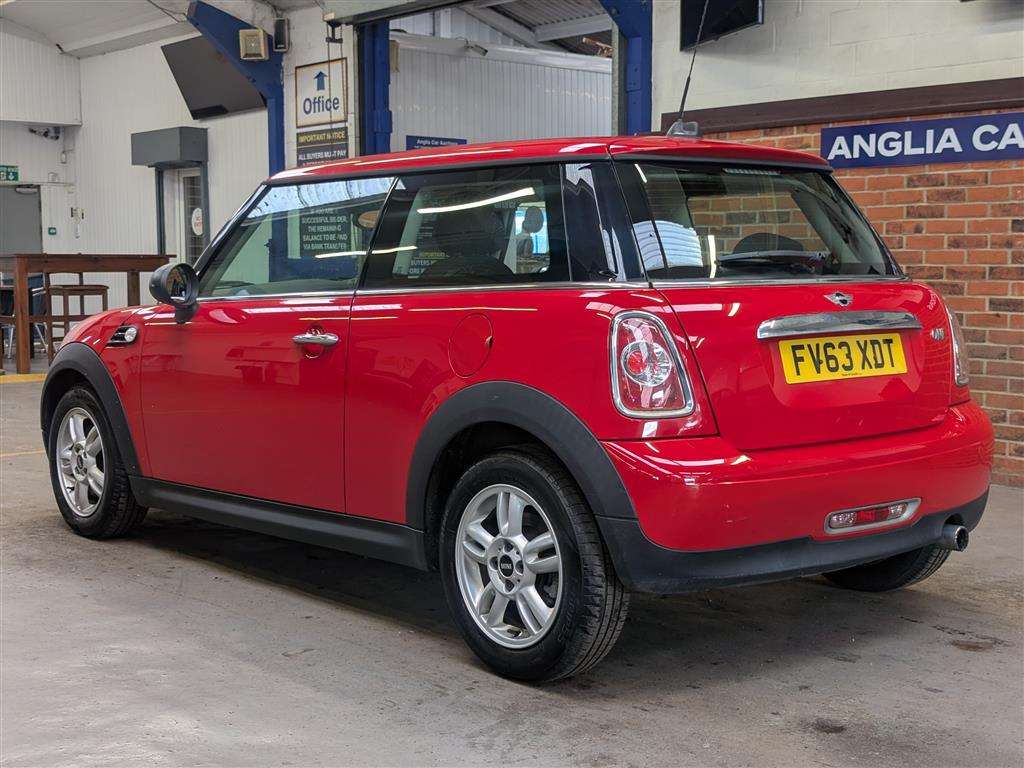 <p>2013 MINI ONE</p>