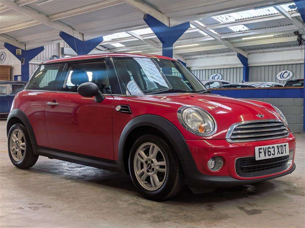<p>2013 MINI ONE</p>
