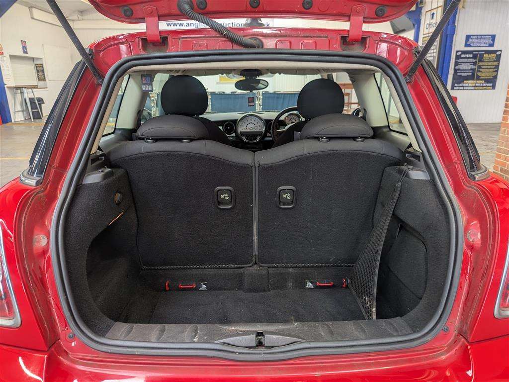 <p>2013 MINI ONE</p>