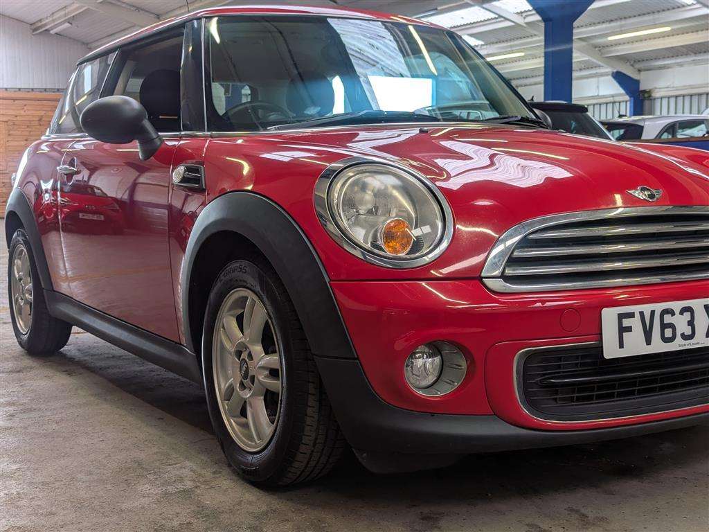 <p>2013 MINI ONE</p>