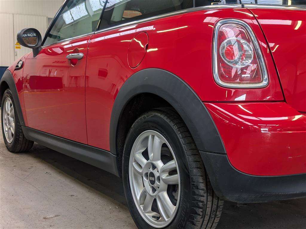 <p>2013 MINI ONE</p>