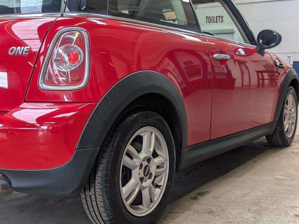 <p>2013 MINI ONE</p>