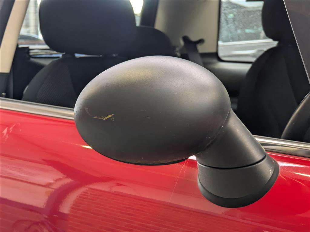 <p>2013 MINI ONE</p>
