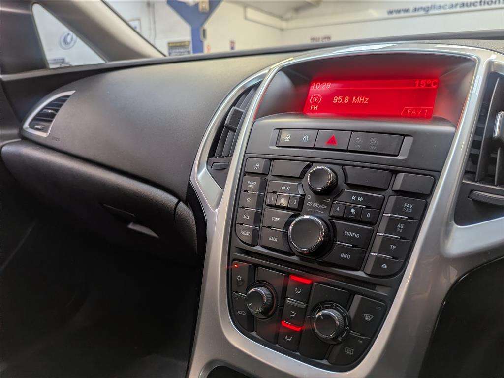<p>2014 VAUXHALL ASTRA SRI</p>