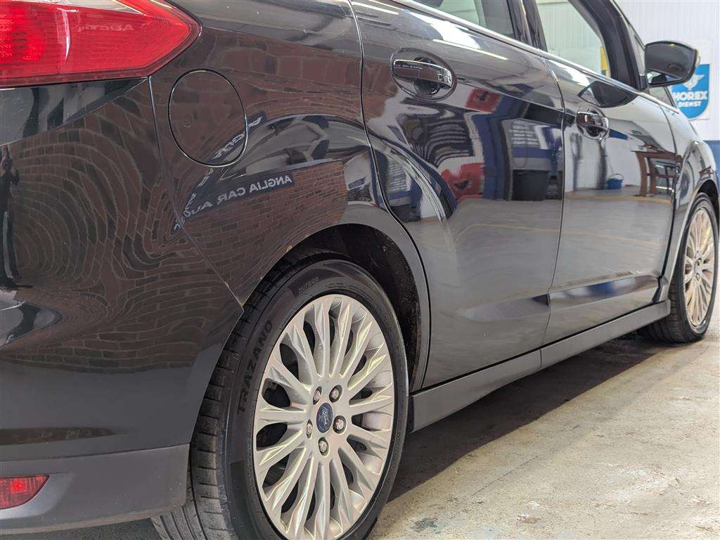 <p>2013 FORD C-MAX TITANIUM TDCI</p>