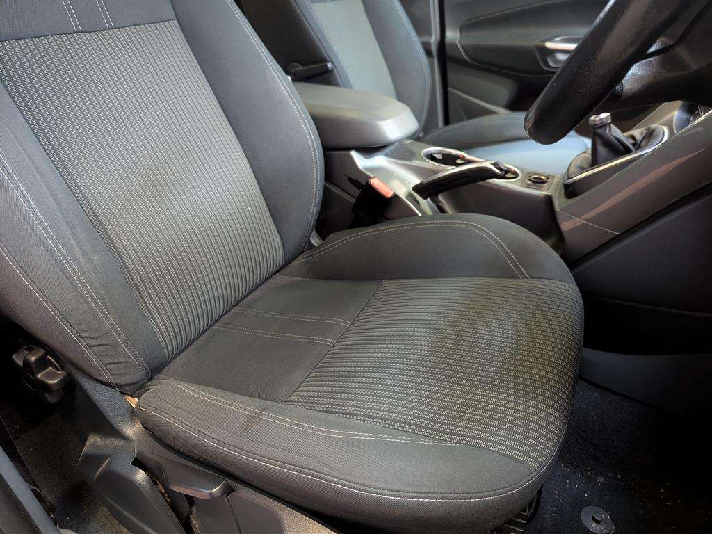 <p>2013 FORD C-MAX TITANIUM TDCI</p>