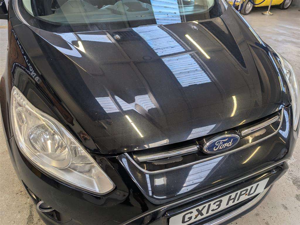 <p>2013 FORD C-MAX TITANIUM TDCI</p>
