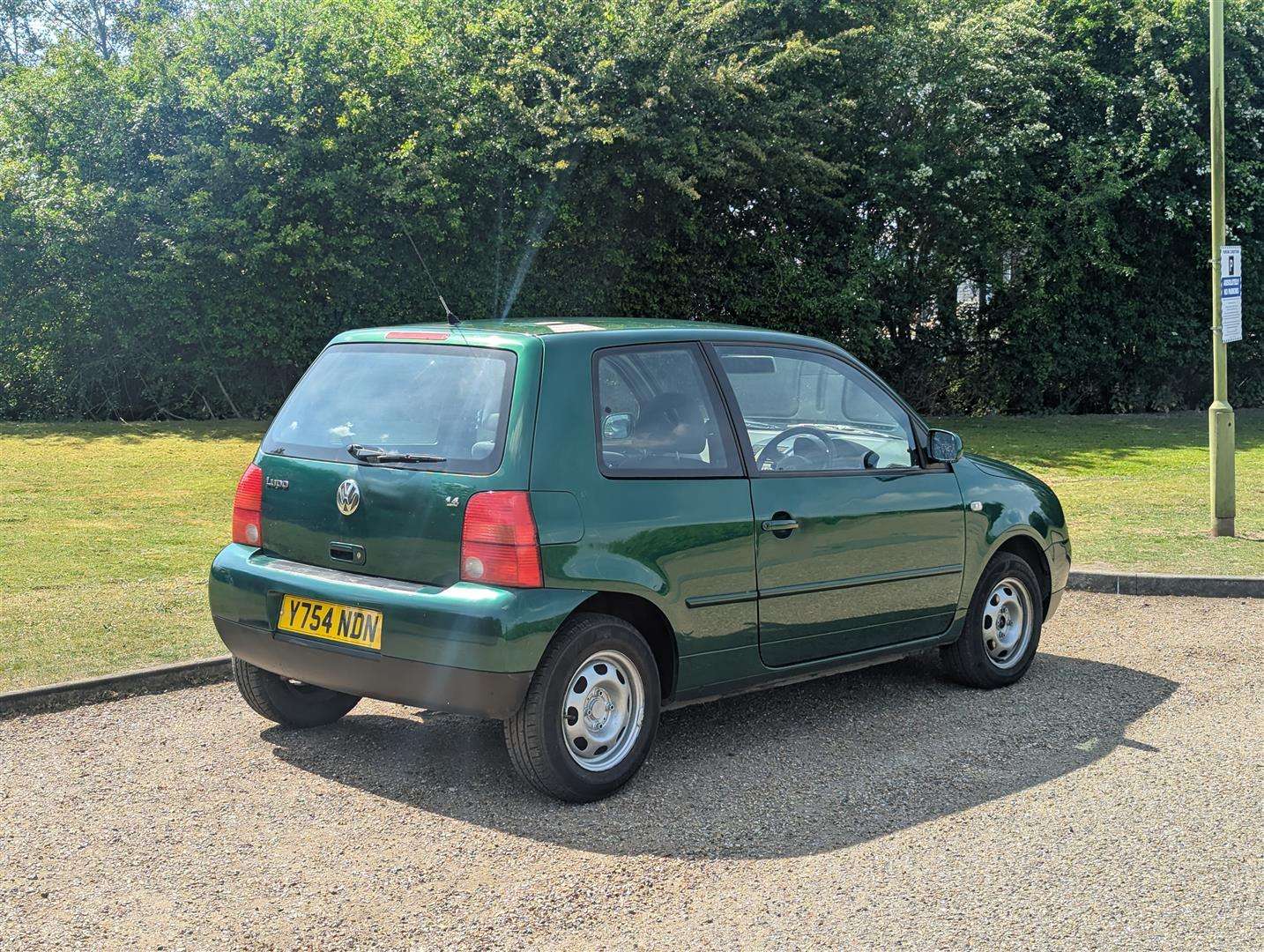 <p>2001 VOLKSWAGEN LUPO S AUTO</p>