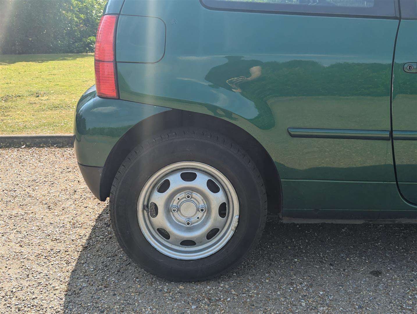 <p>2001 VOLKSWAGEN LUPO S AUTO</p>