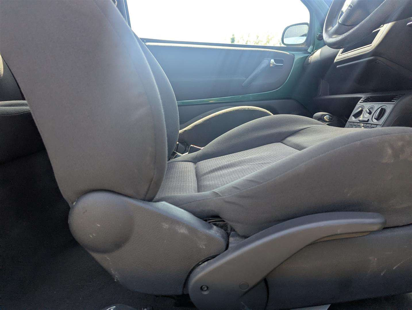 <p>2001 VOLKSWAGEN LUPO S AUTO</p>
