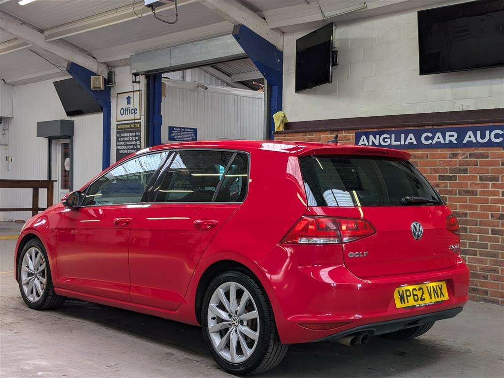 <p>2013 VOLKSWAGEN GOLF GT BLUEMOTION TECH T</p>