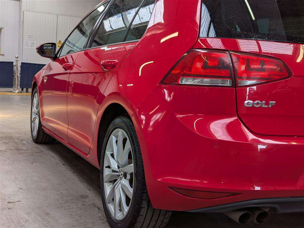 <p>2013 VOLKSWAGEN GOLF GT BLUEMOTION TECH T</p>