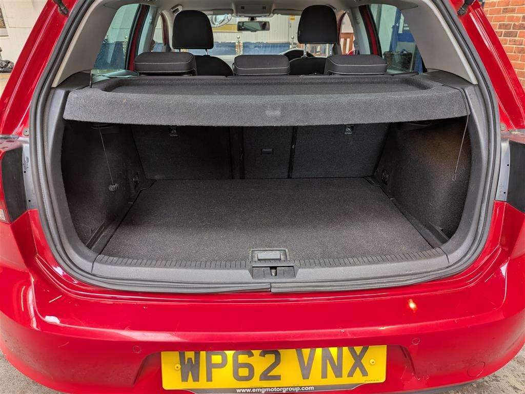 <p>2013 VOLKSWAGEN GOLF GT BLUEMOTION TECH T</p>