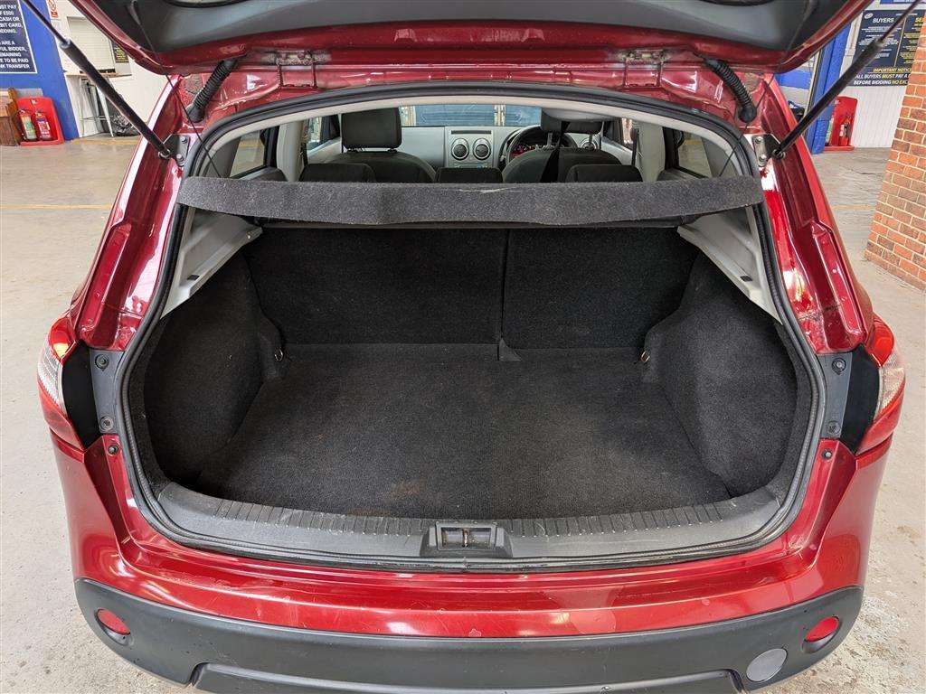 <p>2012 NISSAN QASHQAI N-TEC + DCI **SOLD</p>