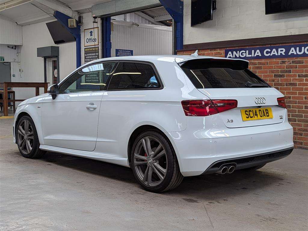<p>2014 AUDI A3 S LINE TDI QUATTRO S-A</p>