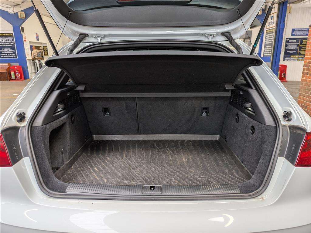 <p>2014 AUDI A3 S LINE TDI QUATTRO S-A</p>