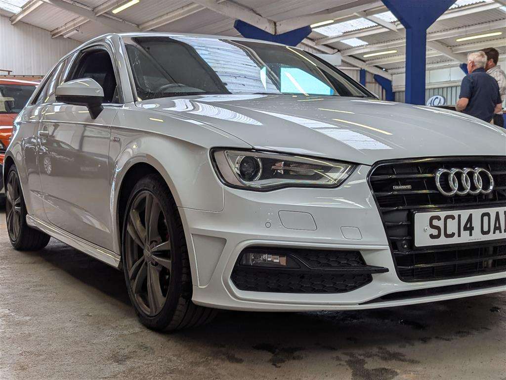 <p>2014 AUDI A3 S LINE TDI QUATTRO S-A</p>