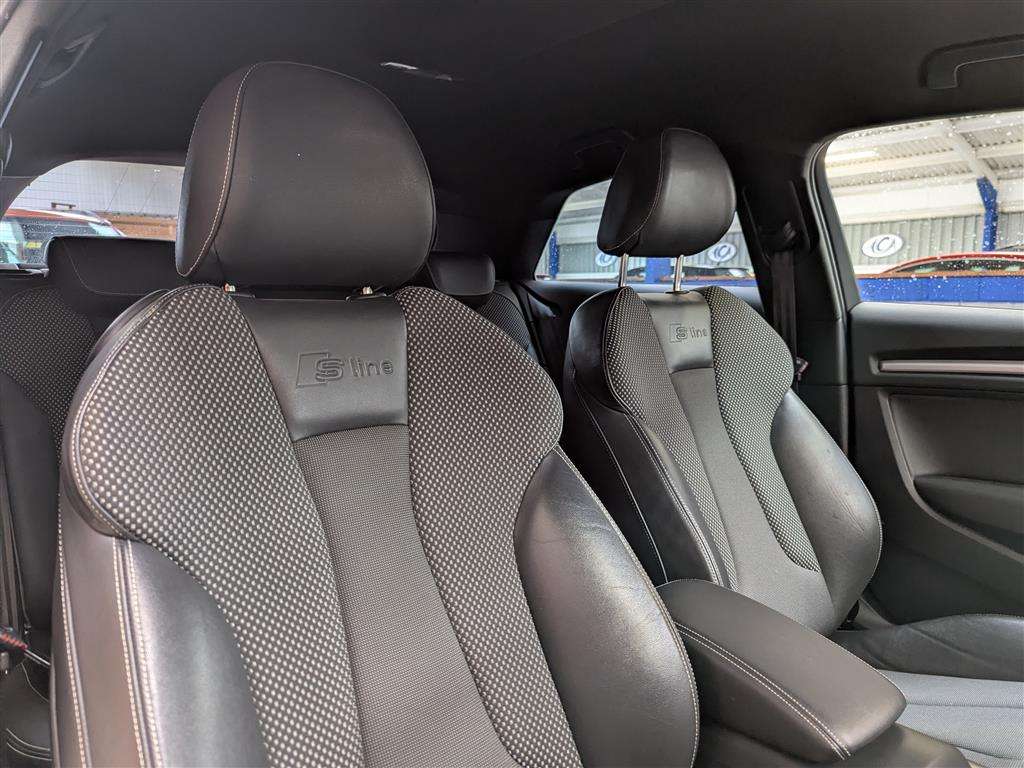 <p>2014 AUDI A3 S LINE TDI QUATTRO S-A</p>