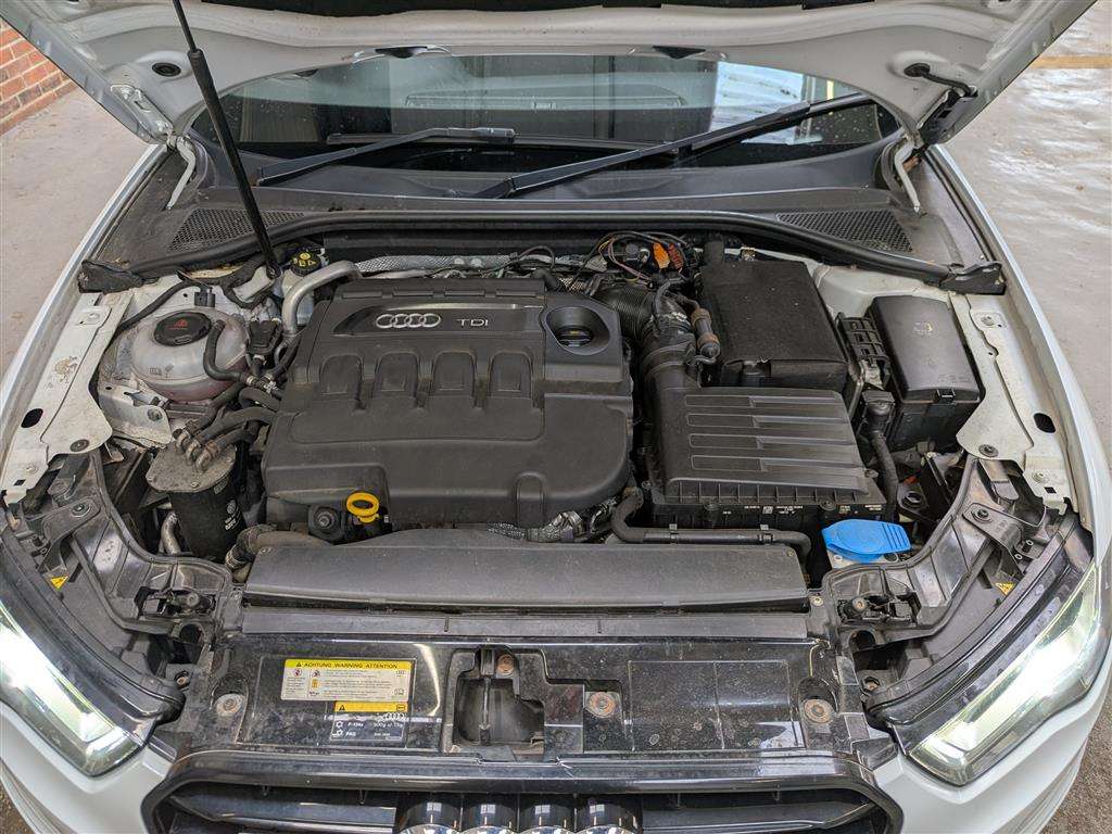 <p>2014 AUDI A3 S LINE TDI QUATTRO S-A</p>