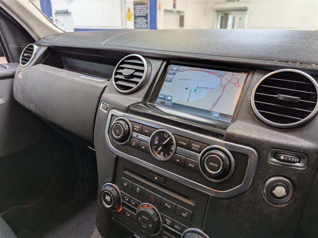 <p>2011 LAND ROVER DISCOVERY HSE SDV6 AUTO</p>