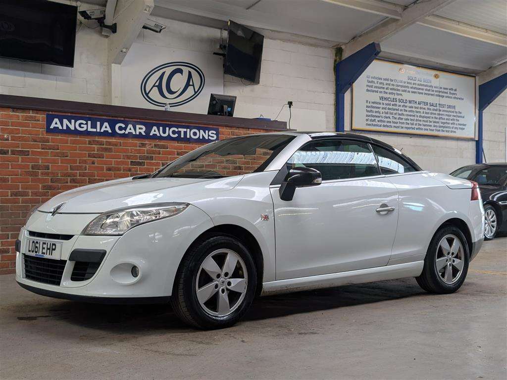 <p>2011 RENAULT MEGANE DYNAMIQUE TOMTOM V</p>